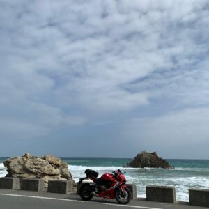 ロングビーチ伊良湖での海岸風景with CBR650R