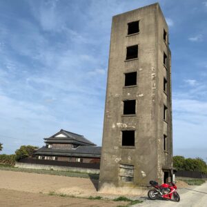 渥美半島の「旧陸軍第一技術研究所 伊良湖試験場跡」にてwith CBR650R