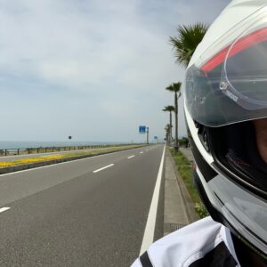 日本平の麓の海岸沿いを走るR150にて