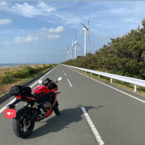 渥美半島西端を走るシーサイドライン「風車ロード」にてwith CBR650R