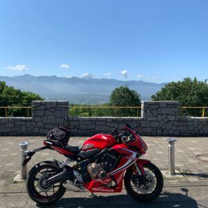 笛吹川フルーツ公園駐車場からのひょっこり富士山風景with CBR650R③