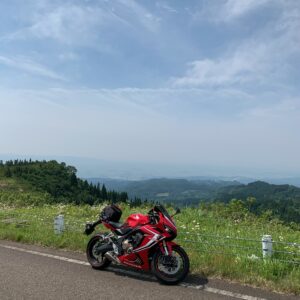 光ヶ原高原の日本海側の絶景with CBR650R