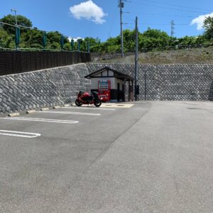山梨県笛吹市花鳥山展望台の駐車場にてwith CBR650R