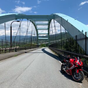 山梨県笛吹市八代ふるさと公園にほど近い橋にて