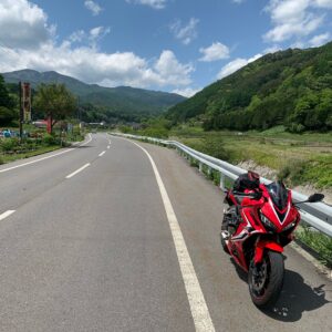 笹川沿いを走る快走路r26with CBR650R②