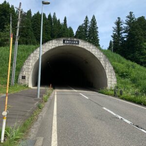R353のトンネル風景にて