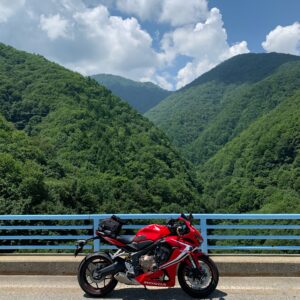 大町アルペンライン近くより、北アルプス方面を望むwith CBR650R