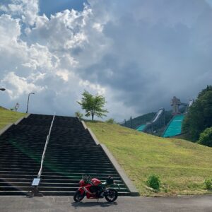 白馬ジャンプ競技場のジャンプ台にてwith CBR650R②