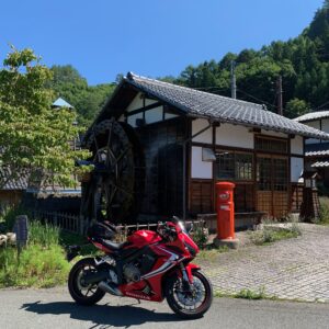R292にほど近い赤岩水車にてwith CBR650R②