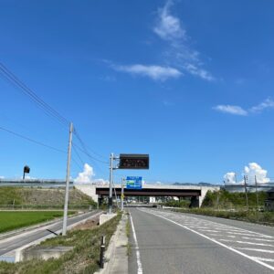 東北中央自動車道・米沢北IC付近の風景にて