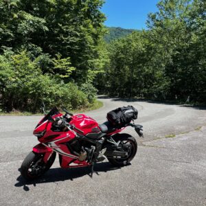 西吾妻スカイバレーのうねうねロード風景