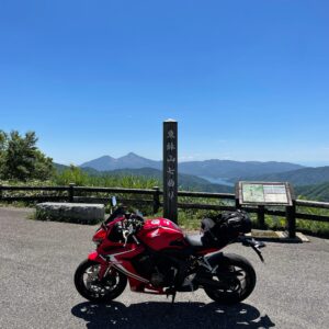 西吾妻スカイバレー・東鉢山七曲り展望台にてwith CBR650R