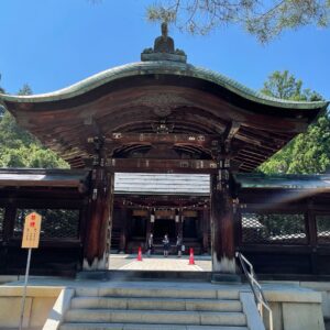上杉神社本殿の風景①