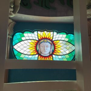 救世大観音内部のステンドグラス