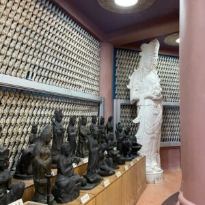 救世大観音内部の仏像たち③