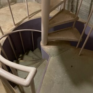 救世大観音内部の螺旋階段