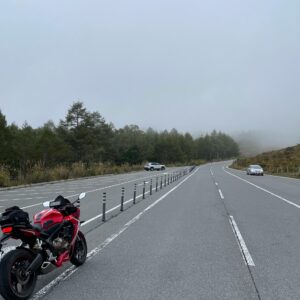 東御嬬恋線/r94の地蔵峠近い霧に包まれたロード風景with CBR650R②