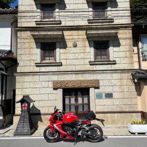 旧中山道・奈良井宿の丸山漆器店さんwith CBR650R