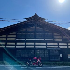R153沿いの文化財「小野宿問屋」with CBR650R