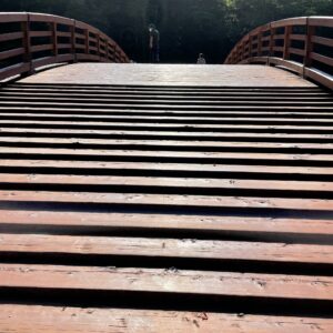 木曾の大橋を渡る