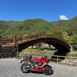 奈良井宿「木曽の大橋」にてwith CBR650R