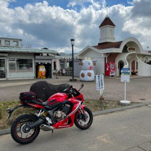 JR最高標高駅・野辺山駅にてwiith CBR650R