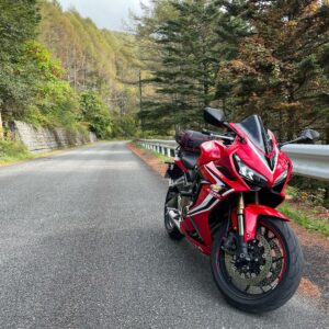 八ヶ岳高原ラインの高台にある富士見平展望台にてwith CBR650R③