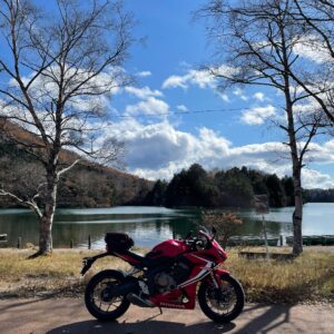 湯ノ湖畔で一休みwith CBR650R