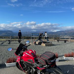 利根沼田望郷ライン沿いの貝野瀬ビューポイントにてwith CBR650R