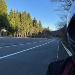アネスト岩田ターンパイクの快走ロード風景