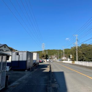 裾野市の市街地のロード風景