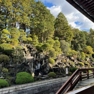 成田山新勝寺本堂裏手の和の風景