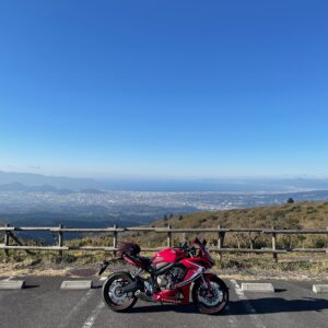 芦ノ湖スカイラインレストハウスフジビューにて駿河湾を望むwith CBR650R
