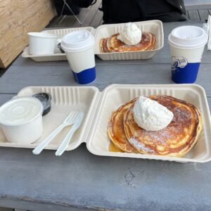 鎌倉・七里ガ浜「PACIFIC DRIVE-IN」のバターミルクパンケーキ