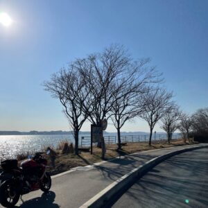 涸沼の北側を走るCBR650R②