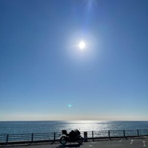 浜の宮ロードパークの海際にてwith CBR650R