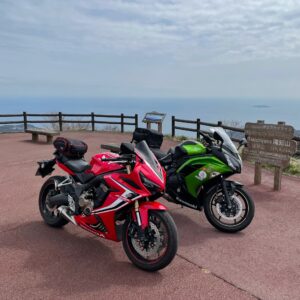 伊豆スカイライン滝知山駐車場にてwith CBR650R&ninja650