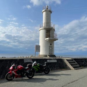 西伊豆御浜岬の戸田灯台with CBR650R&ninja650
