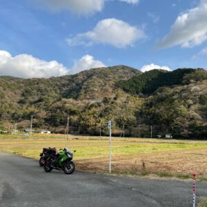 西伊豆・井田海水浴場近くの「井田の花文字」にて