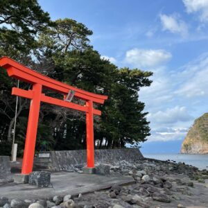 西伊豆御浜岬の諸口神社の鳥居②