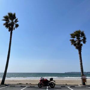 岸和田海岸沿いのパーキングにてwith CBR650R