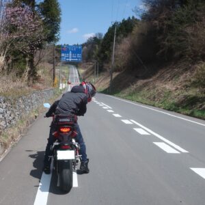 伸びやかに続く福島・石川広域農道にてwith CBR650R