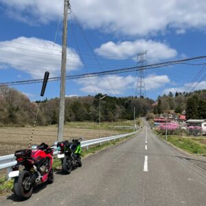 福島・石川広域農道を気持ちよく流すCBR650Rとninja650