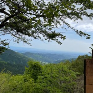 奥武蔵グリーンラインのベストポイント刈場坂峠からの眺め