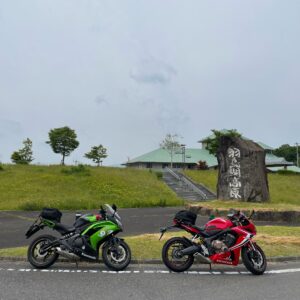 道の駅羽鳥湖高原にてwith CBR650R &ninja650