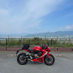 フルーツラインの牛奥見晴らしの丘にてwith CBR65R