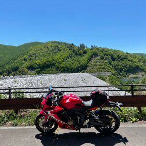 白亜のロックフィルダム・南相木ダムにてwith CBR650R