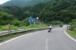 緑あふれるR118を西へ走る②
