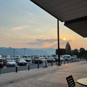 談合坂SAで眺めた朝焼け