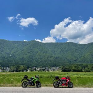 R148のショートカットで夏らしい白馬の風景と共にwith CBR650R&ninja650
